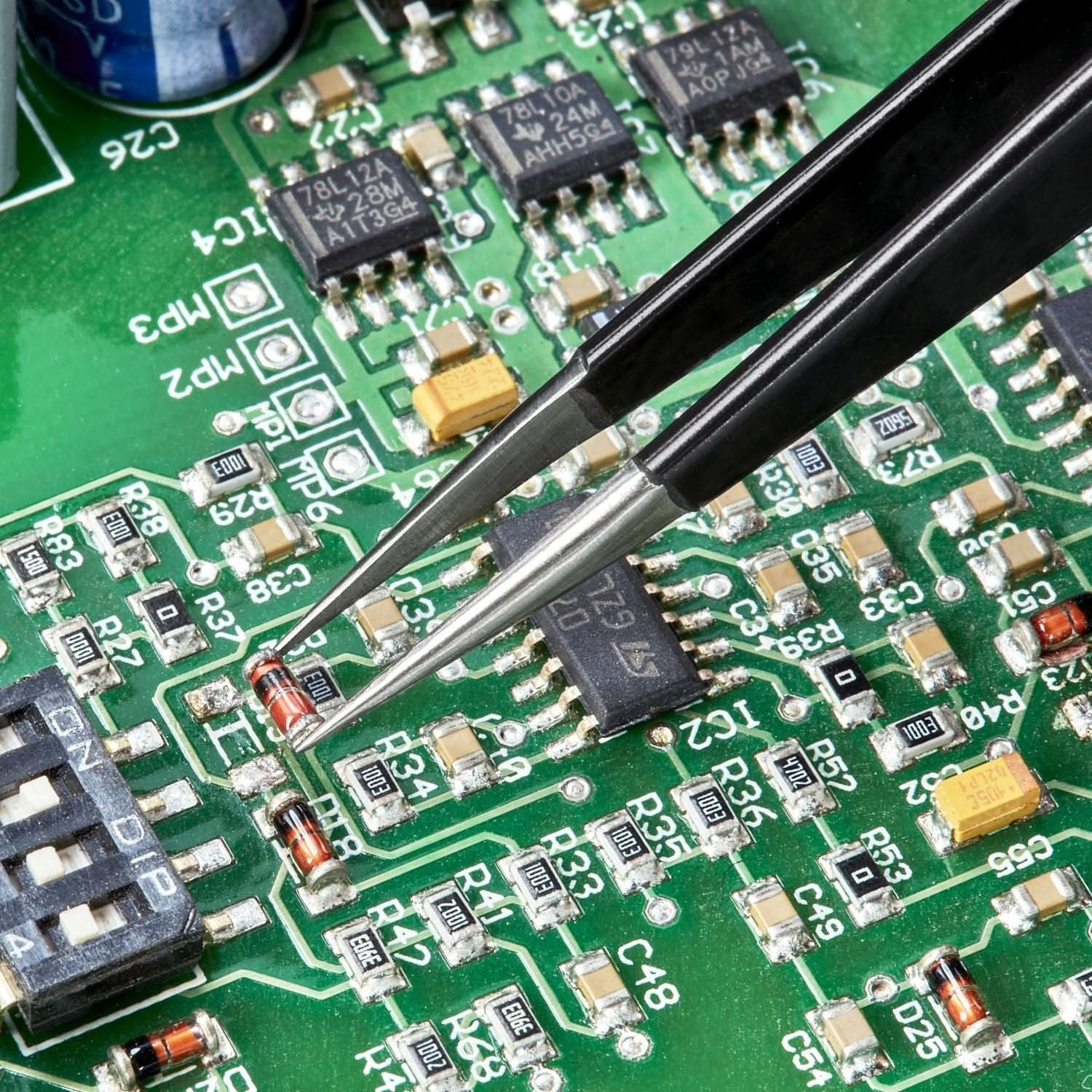 92 28 70 ESD-40368448_6.jpg